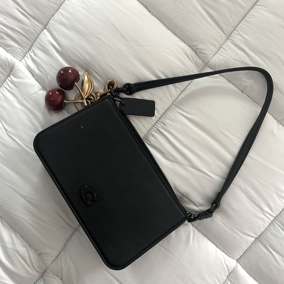 Coach Bag *Cherry Charm not included* - Picture 1 of 3